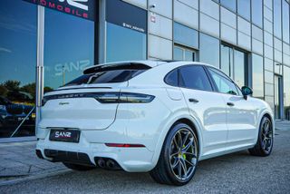Porsche Cayenne 2021