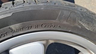 Neumáticos 255/40ZR17