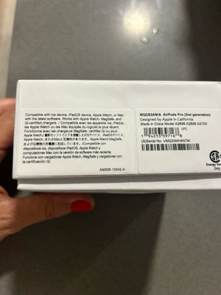 Caja y Funfitas AirPods Pro Apple