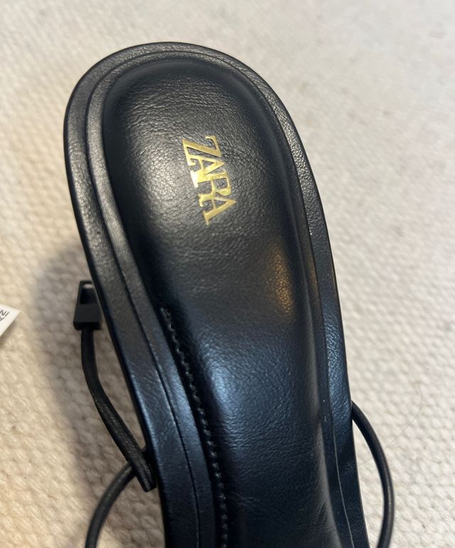 Sandalias Zara tacón dorado 7cm