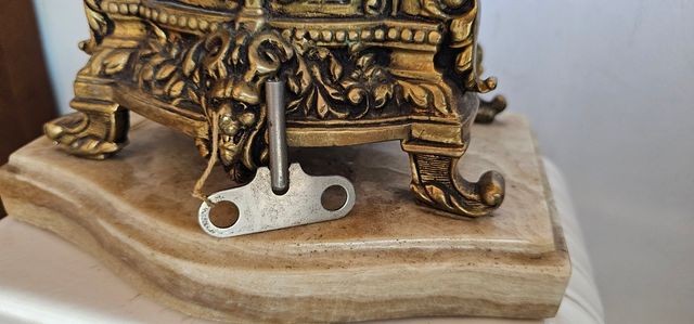 Reloj sobremesa barroco antiguo