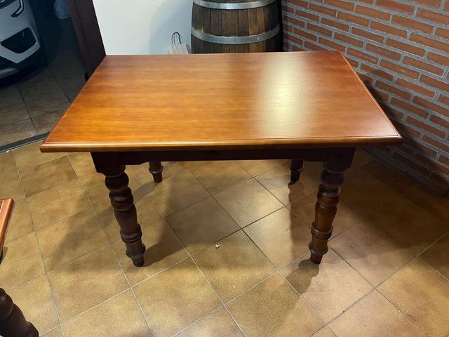 2 Mesas iguales de madera pino - Comedor