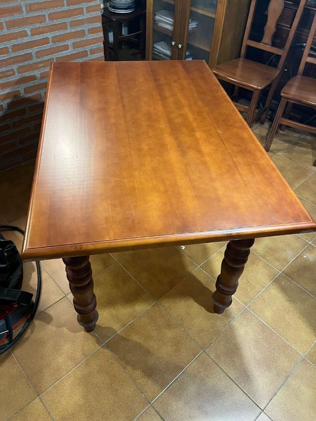 2 Mesas iguales de madera pino - Comedor