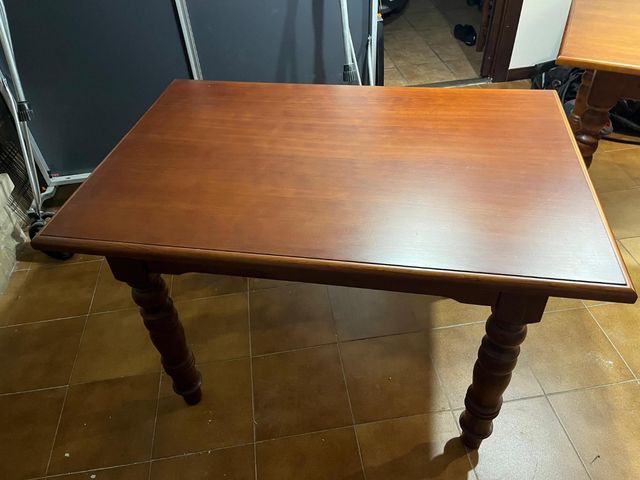 2 Mesas iguales de madera pino - Comedor