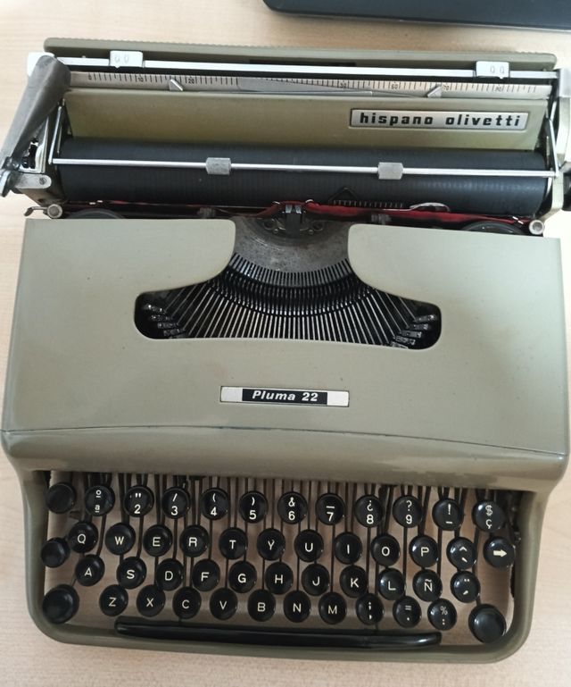 Máquina escribir Olivetti Pluma 22