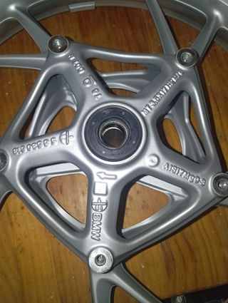 Llanta Del. BMW R1200GS LC