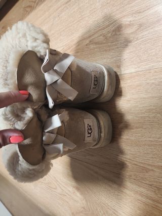 Botas UGG beige talla 39