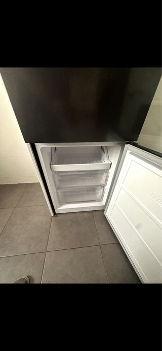 Nevera Combi OK. Negra. No Frost