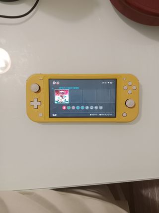 Nintendo Switch Lite amarilla
