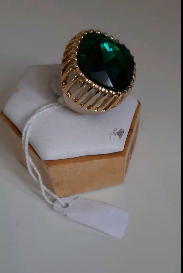 Anillo mujer dorado y verde 14,1mm