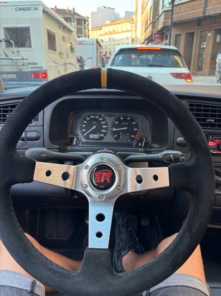 volante desplazado y piña golf mk3