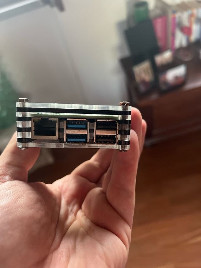 Raspberry Pi 4 con Case