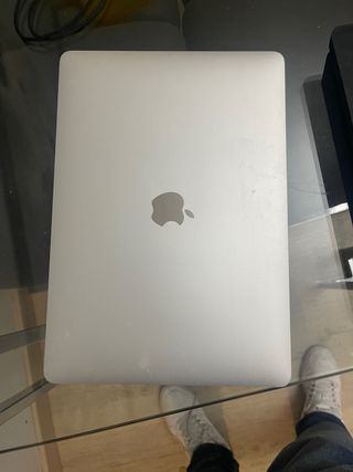 MacBook Air 13" 2019 Plata - Buen estado