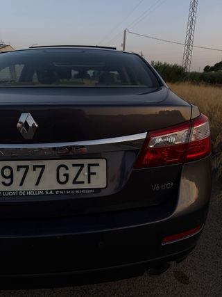 Renault Latitude Initiale V6 dCi 240cv 