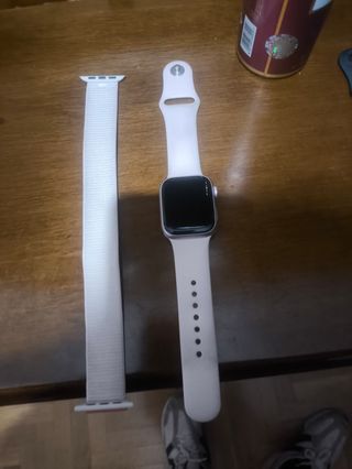 Reloj Apple Watch serie 9 con dos correas