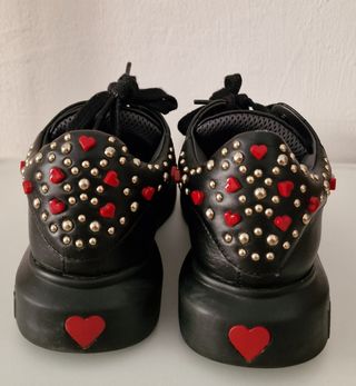 Zapatillas Love Moschino negras con tachuelas