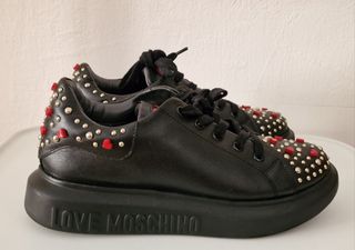 Zapatillas Love Moschino negras con tachuelas