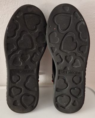 Zapatillas Love Moschino negras con tachuelas