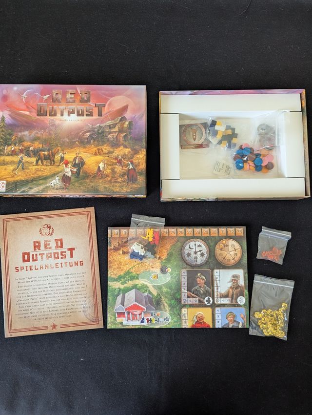 Red Outpost: Juego de Mesa