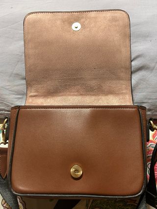 Borsa a tracolla marrone borchie
