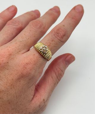 Anillo de oro 18k con diamantes