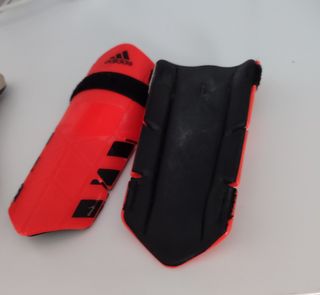 Guantes portero Nike+espinilleras Adidas