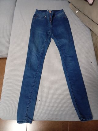 Vaqueros ajustados azul marino