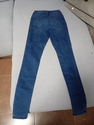 Vaqueros ajustados azul marino