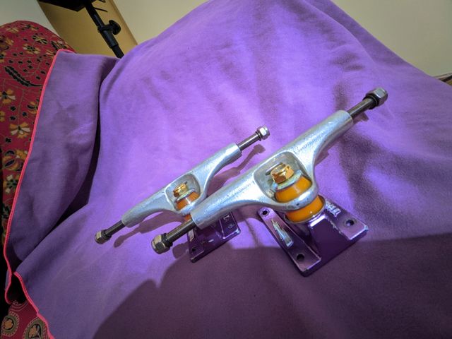 Thunder skate trucks 145 Titanium TKP