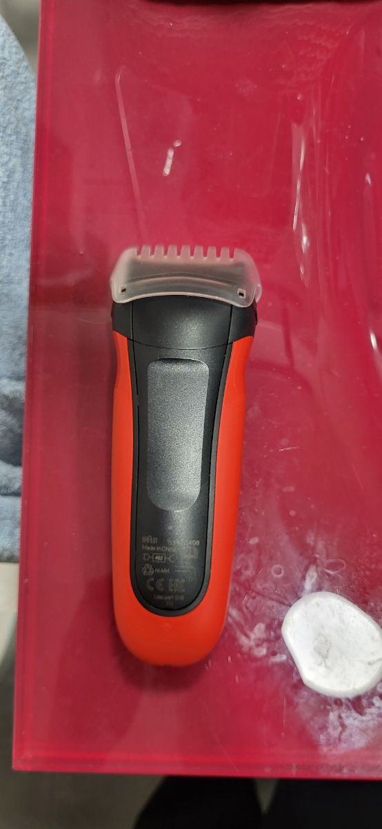 Afeitadora Braun Serie 3 roja