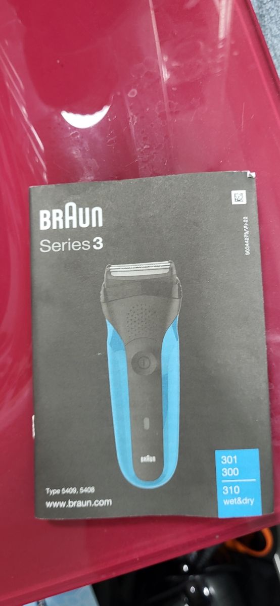 Afeitadora Braun Serie 3 roja