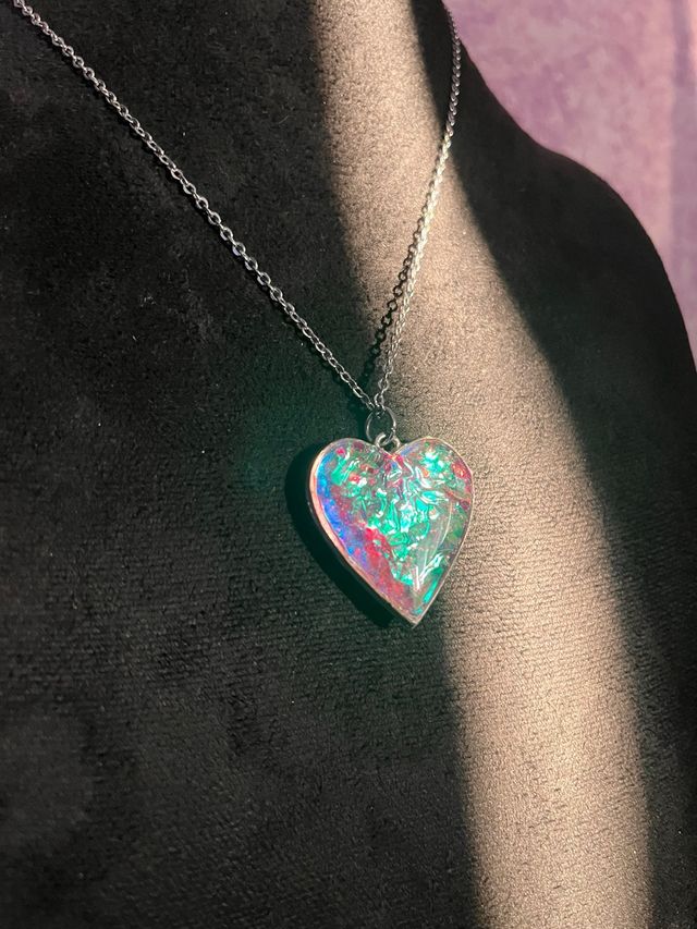 Collar corazón holográfico “Sirena”