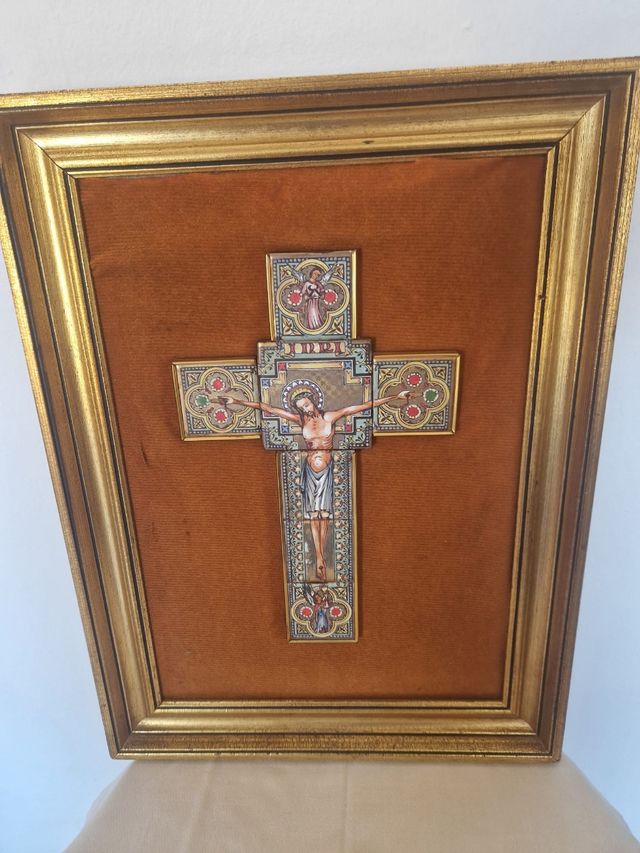 Crucifijo cerámico antiguo