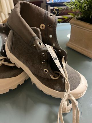 Botines grises talla 38. quedan puestos monisimos