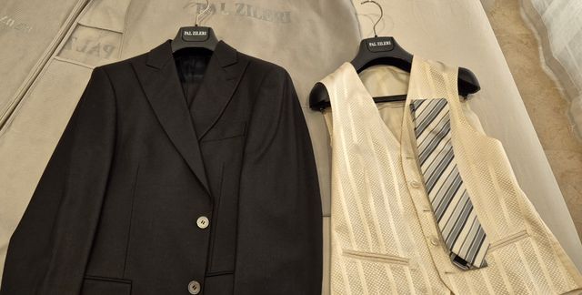 Traje Pal Zileri: chaqueta, chaleco y corbata
