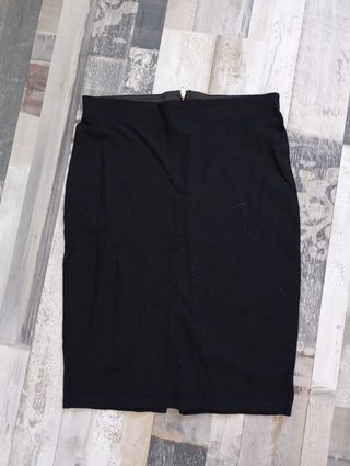 Falda negra KIABI talla M