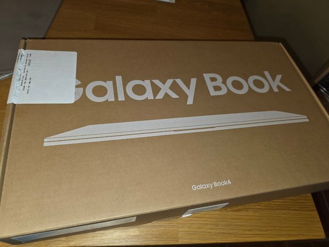 Samsung Galaxy Book4 NP750XGJ-KG5IT  imballato