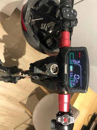Patinete Eléctrico + Casco Inteligente LIVALL