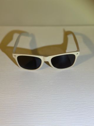 Gafas de sol beige