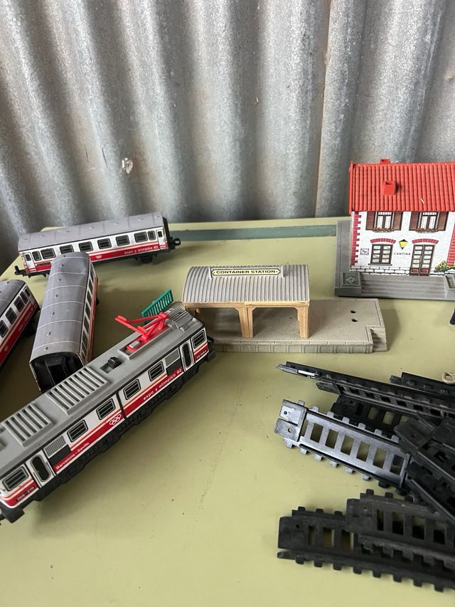 Treno giocattolo antico