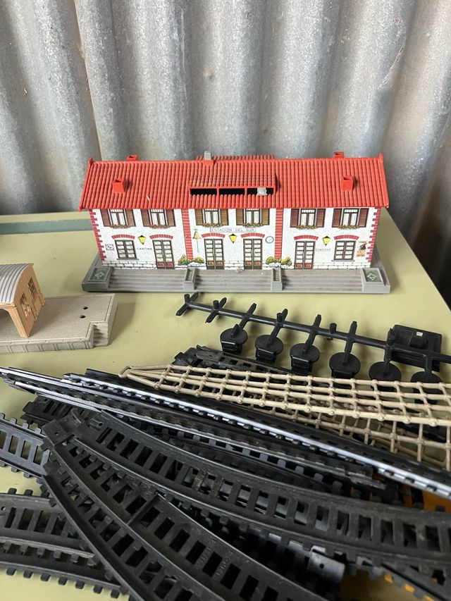 Treno giocattolo antico