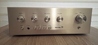 Amplificador Rotel Yes- Plata