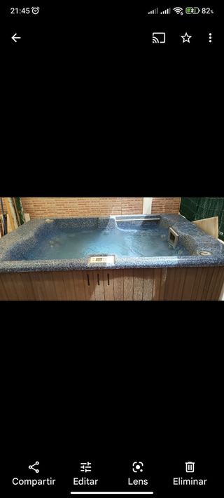 Jacuzzi hidromasaje azul