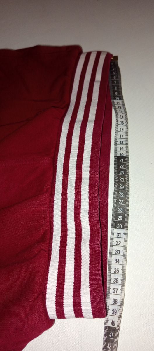 Adidas - Pantalones joggers cortos burdeos, M