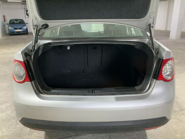 Volkswagen Jetta Advance 2.0TDI 140CV 2009