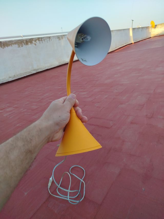 Lámpara Escritorio amarilla