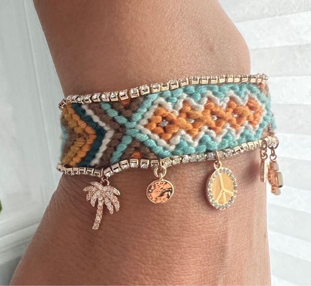 Pulsera Hipanema multicolor tejida