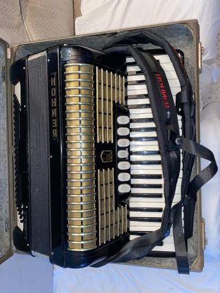 Acordeón Hohner Verdi III 120 bajos
