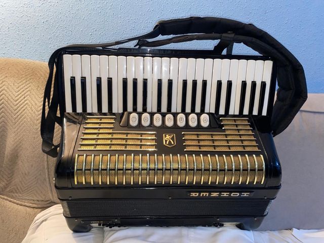 acordeon hohner Verdi llI 120 bajos