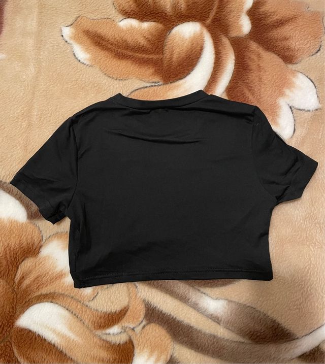 Crop top negro - nuevo